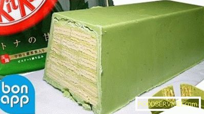„Kit Kat” uriaș cu ceai verde